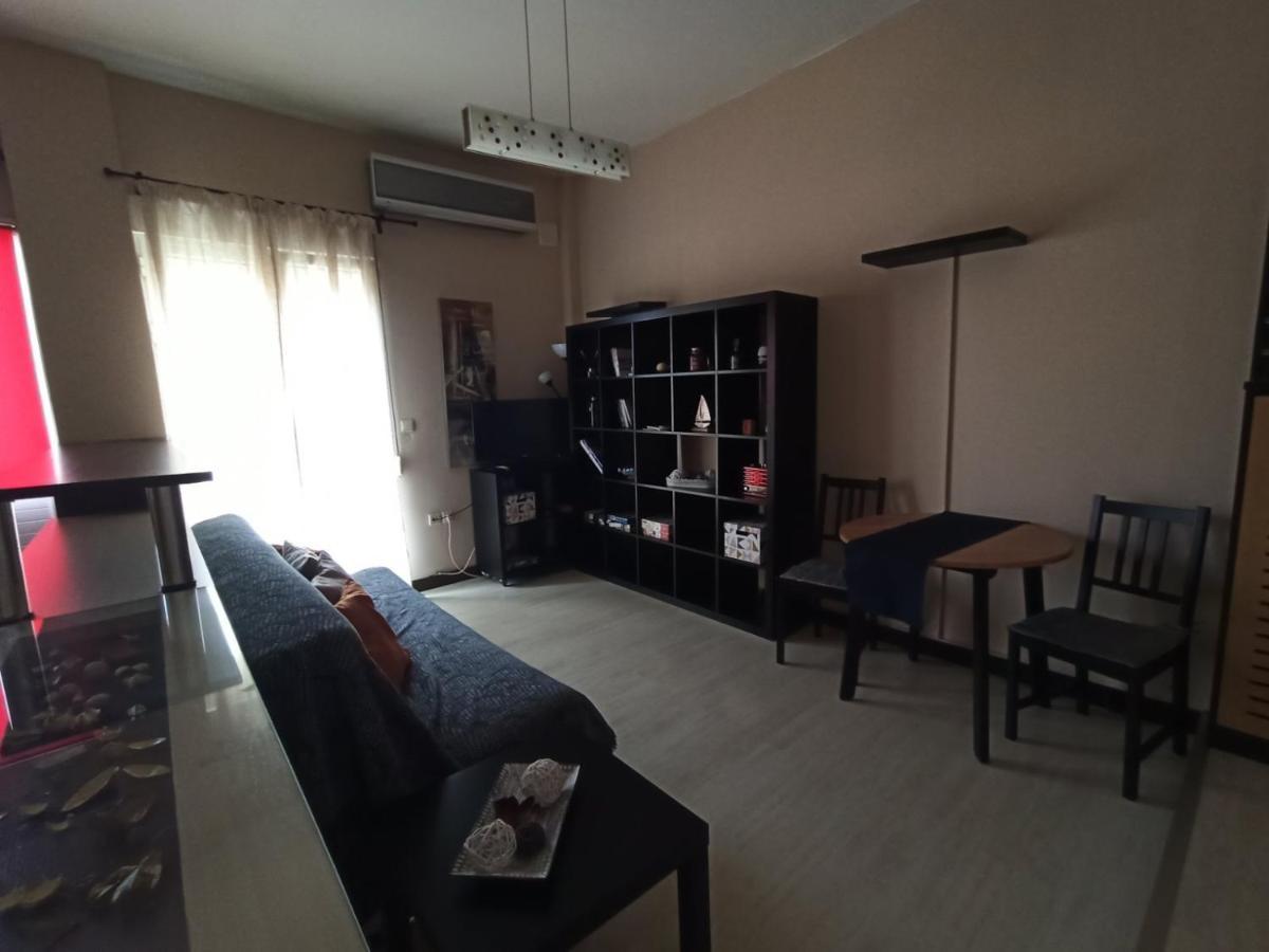 Modern Apartment, 5΄ Walk From Central Metro Station Athene Buitenkant foto
