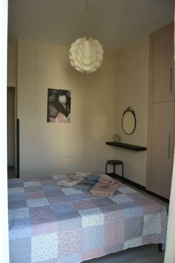 Modern Apartment, 5΄ Walk From Central Metro Station Athene Buitenkant foto