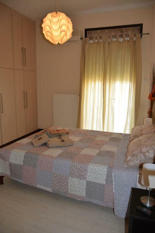 Modern Apartment, 5΄ Walk From Central Metro Station Athene Buitenkant foto