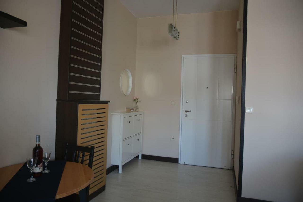 Modern Apartment, 5΄ Walk From Central Metro Station Athene Buitenkant foto