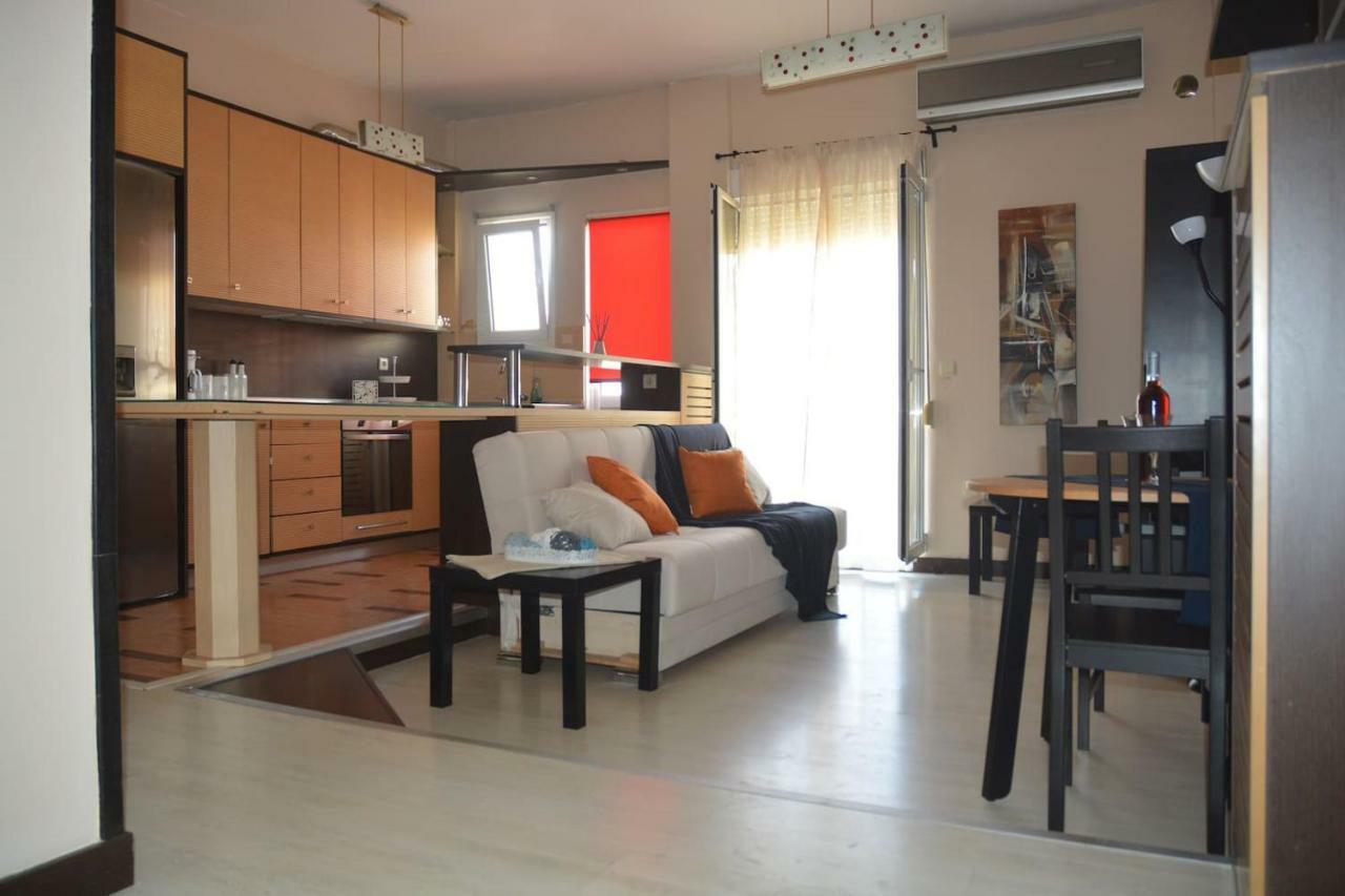 Modern Apartment, 5΄ Walk From Central Metro Station Athene Buitenkant foto