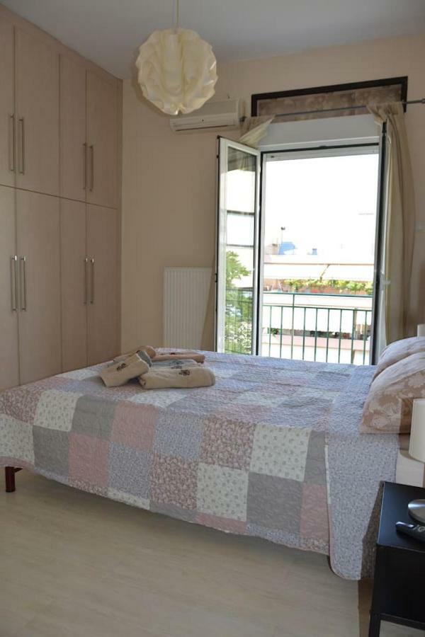 Modern Apartment, 5΄ Walk From Central Metro Station Athene Buitenkant foto