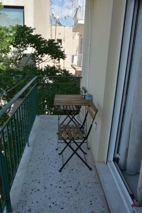 Modern Apartment, 5΄ Walk From Central Metro Station Athene Buitenkant foto